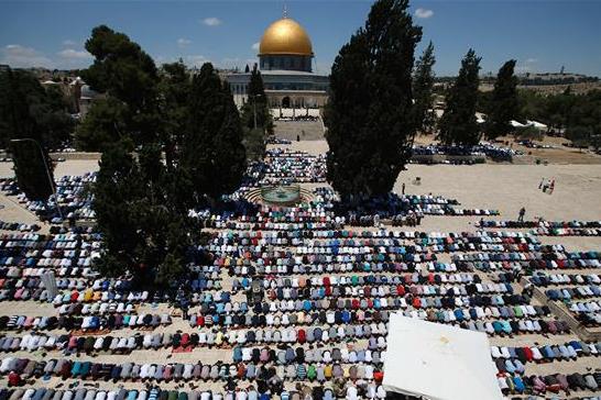 اولین نماز جمعه ماه رمضان در مسجدالاقصی + عکس
