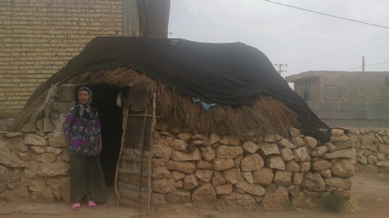 کومه نشیان امیر سالار برای نماز بر مردگانشان کیلومترها راه می‌روند