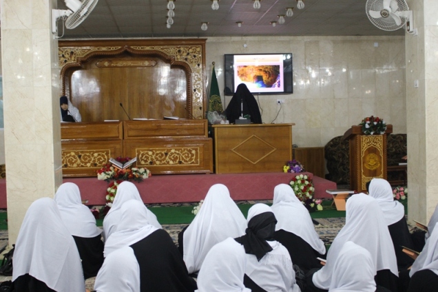 حضور 50 بانوی قرآنی در ختم رمضانیه قرآن در آستان علوی