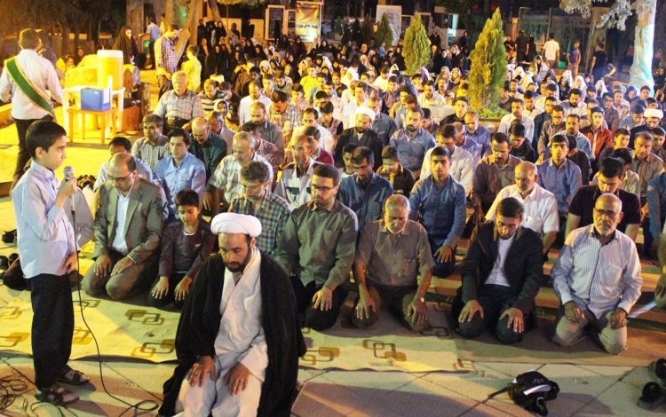 گزارش ایکنا از برپایی گردهمایی حافظان قرآن در باغ جنت شیراز + عکس گزارش ایکنا از برپایی گردهمایی حافظان قرآن در باغ جنت شیراز + عکس