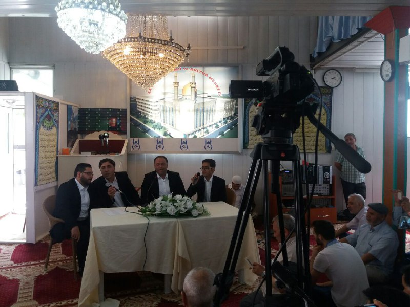 قاریان ایرانی در حسینیه شیعیان استانبول + عکس