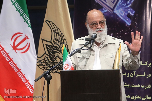 «محفل انس با قرآن» در شرکت راه‌آهن جمهوری اسلامی ایران برگزار شد