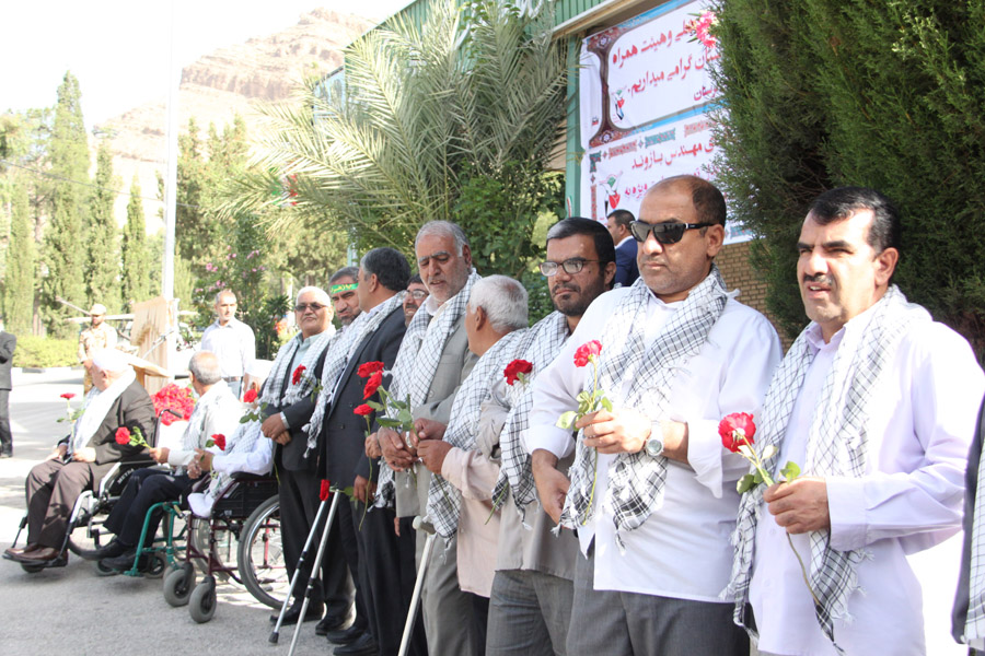 رونمایی وصیت‌نامه شهید «حیدریان» با حضور وزیر کشور  در لرستان + عکس