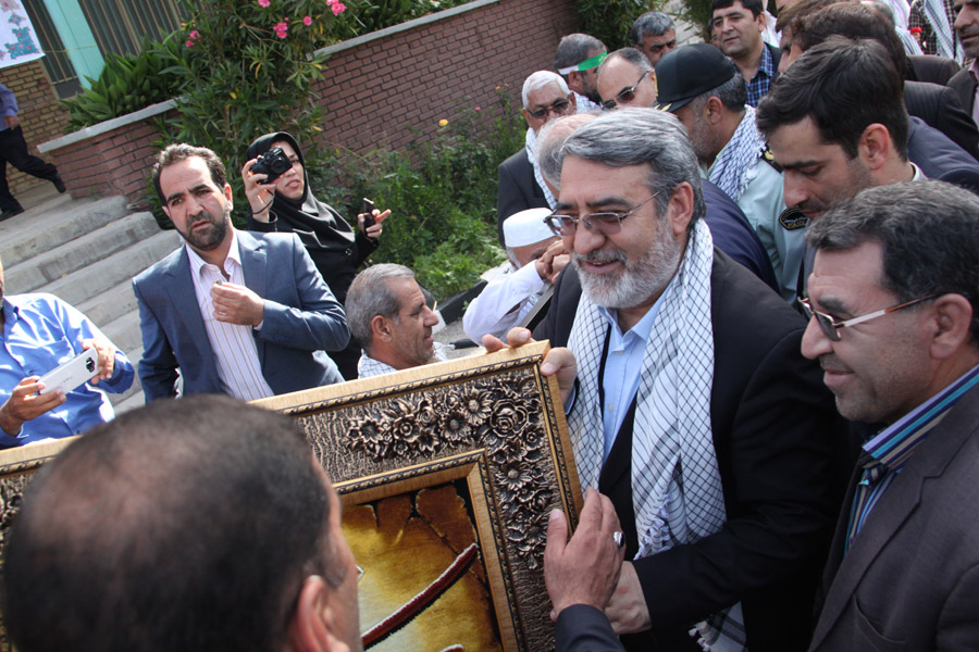 رونمایی وصیت‌نامه شهید «حیدریان» با حضور وزیر کشور  در لرستان + عکس