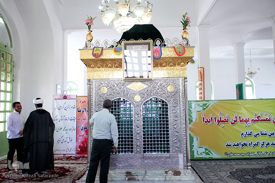 حضورگسترده زائران حریم رضوی در آرامگاه امامزاده سید محمد علوی