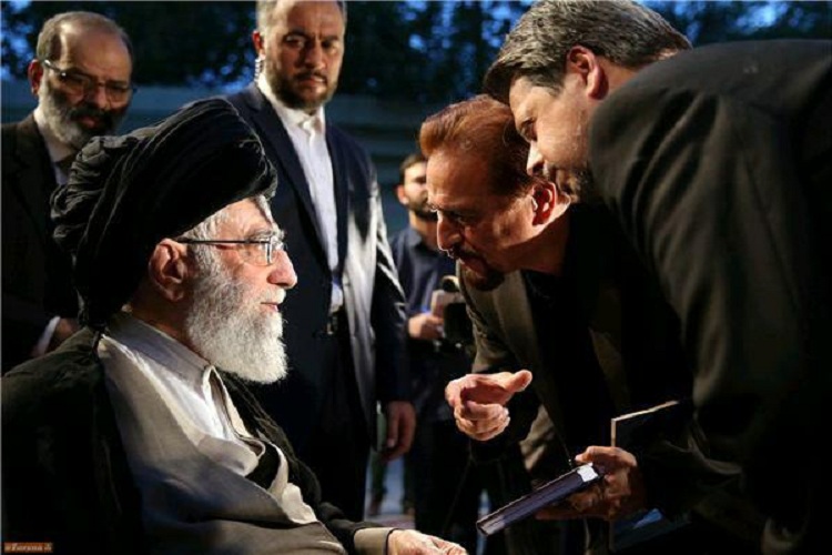 جای خالی حمید سبزواری در محفل شعرخوانی رهبری جای خالی حمید سبزواری در محفل شعرخوانی رهبری
