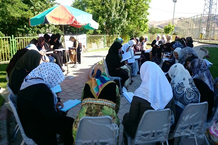 برگزاری محفل جزءخوانی قرآنی ویژه بانوان در سنندج