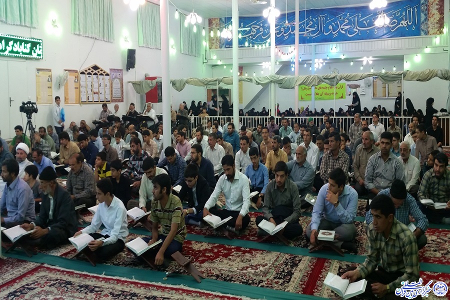 پوششی//برگزاری محفل انس با قرآن با حضور قاری لبنانی در گناباد
