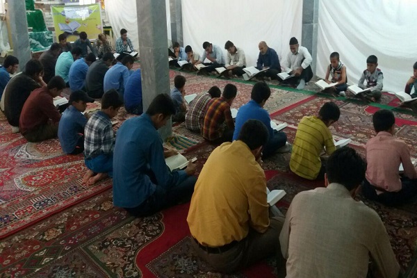 مراسم جزءخوانی قرآن در بیست و ششمین روز ماه رمضان برگزار شد مراسم جزءخوانی قرآن در بیست و ششمین روز ماه رمضان برگزار شد