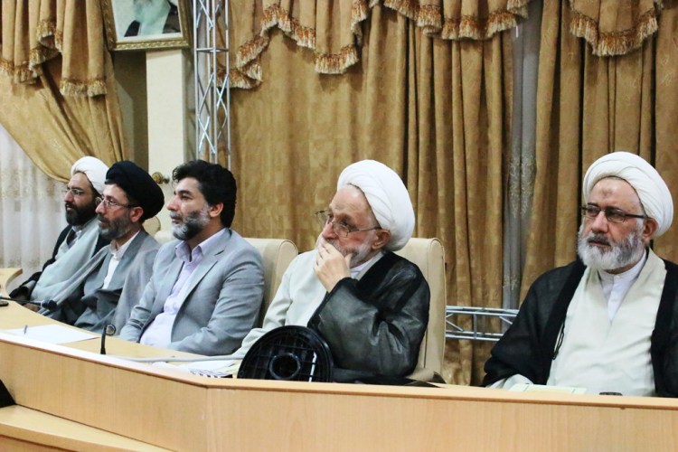 شرحی از گردهمایی قرآنیان فارس در بهار قرآن/ توسعه حلقه‌های تفسیر، مهم‌‌ترین خواسته‌ای که بر آن تأکید شد
