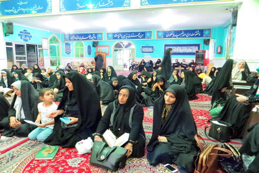 عکس بر آستان جانان خواهران