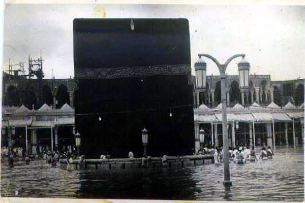 تصویری جالب از عبدالباسط/ سیدحسن نصراله کنار مادرش/ عکس منحصر به فرد از مکه