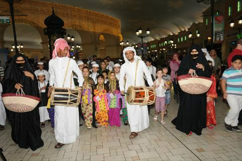 مراسم سنتی پايان ماه رمضان در قطر + عکس