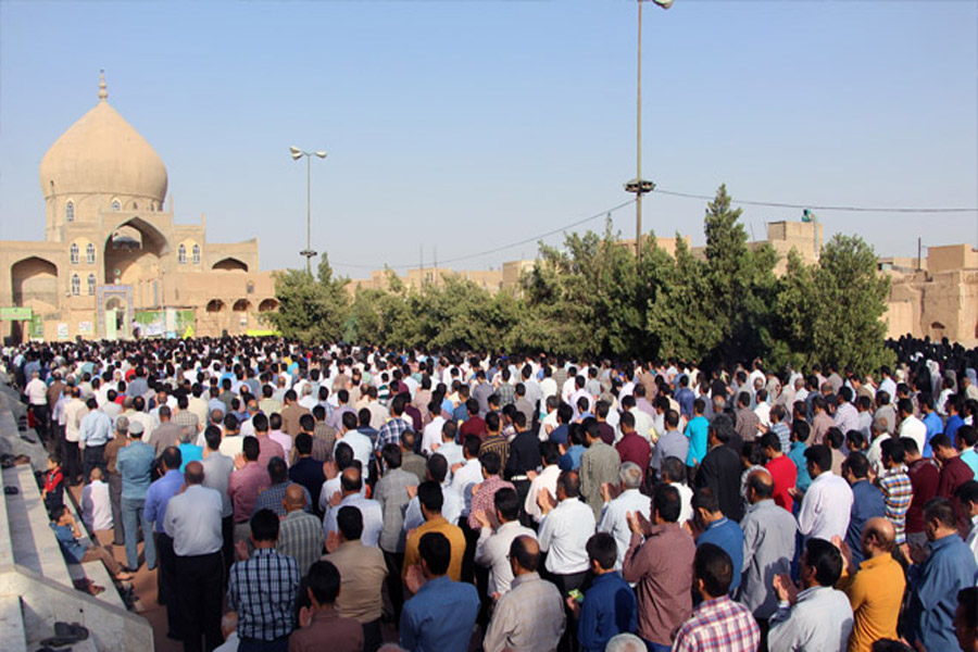 گزارش تصویری اقامه نماز عید سعید فطر در لرستان