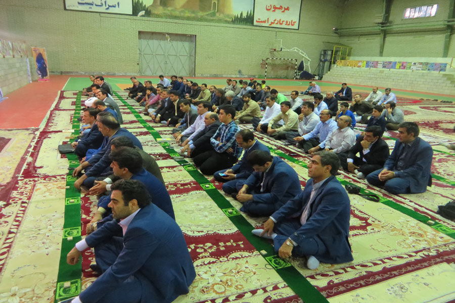 محفل انس با قرآن در اداره‌کل تعاون لرستان + عکس