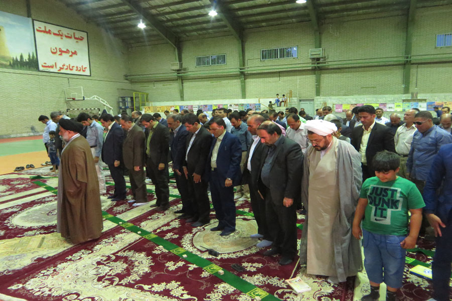 محفل انس با قرآن در اداره‌کل تعاون لرستان + عکس