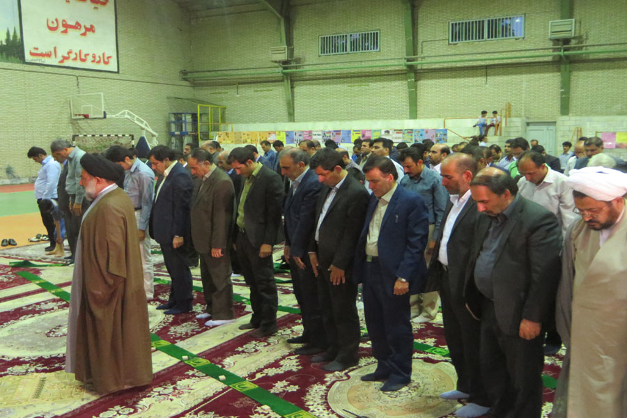 محفل انس با قرآن در اداره‌کل تعاون لرستان + عکس
