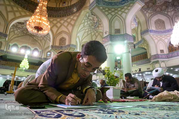 کتابت قرآن با 313 کاتب