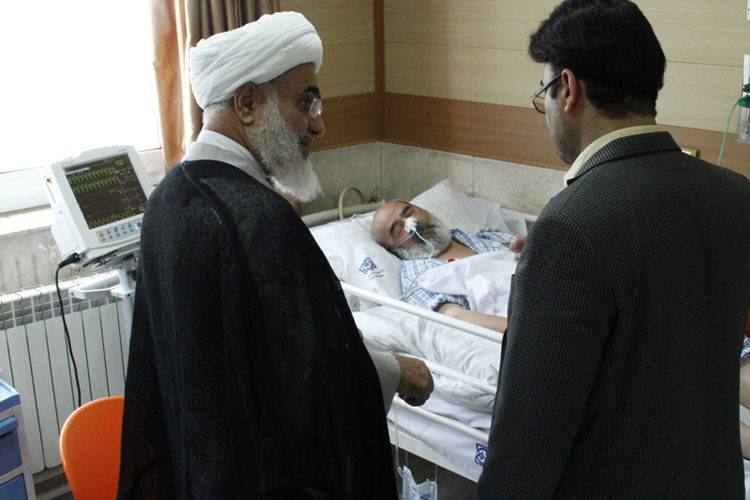 عیادت امام‌جمعه قزوین از محقق برجسته حوزه علمیه