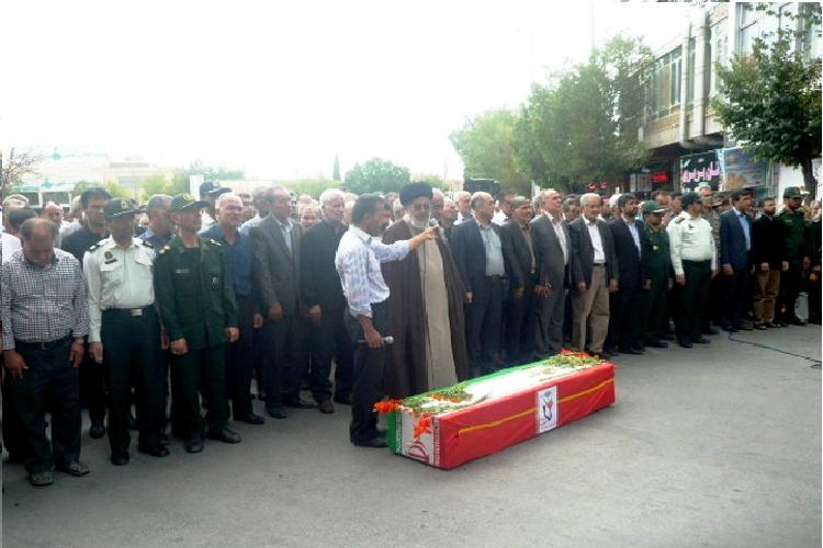 پیکر پدر سه شهید دوران دفاع مقدس در آباده آرام گرفت + عکس پیکر پدر سه شهید دوران دفاع مقدس در آباده آرام گرفت + عکس