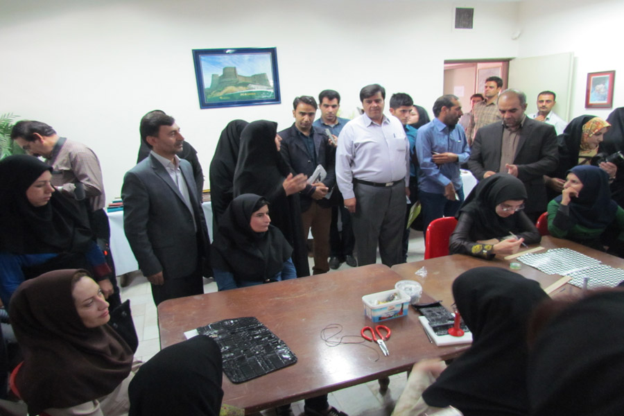 بازدید خبرنگاران از مرکز نگهداری کودکان بی‎سرپرست  عکس