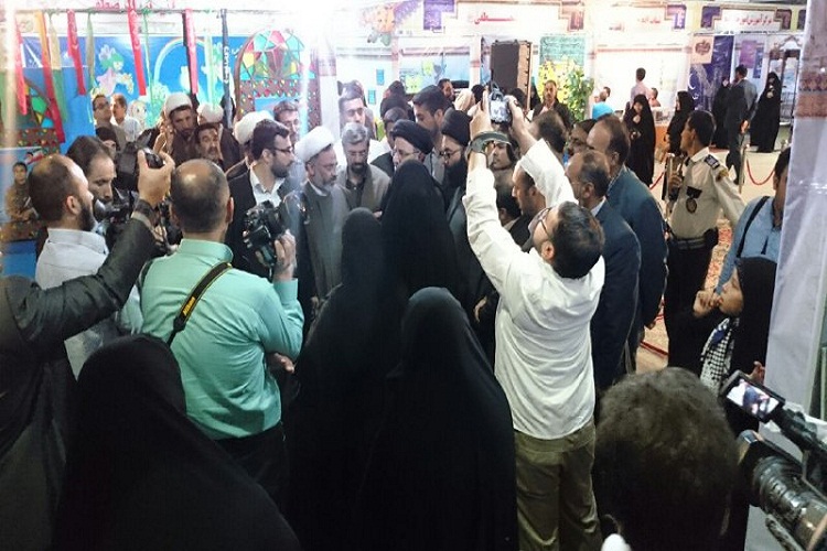 بازدید تولیت آستان قدس رضوی از نمایشگاه قرآن و عترت مشهد