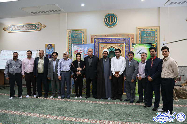 برگزاری محفل «انس با قرآن» در یزد +عکس