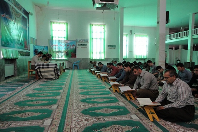 برگزاری محفل انس با قرآن در مریوان
