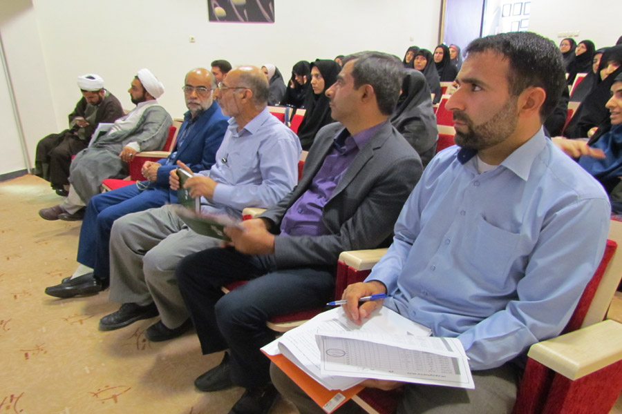 مجمع عمومی اتحادیه مؤسسات قرآنی لرستان تشکیل جلسه داد