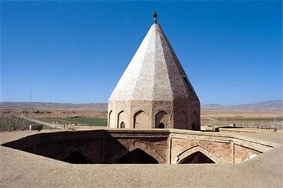 امامزاده قاسم(ع) ازنا؛ بنایی با ۸ قرن قدمت + عکس امامزاده قاسم(ع) ازنا؛ بنایی با ۸ قرن قدمت + عکس