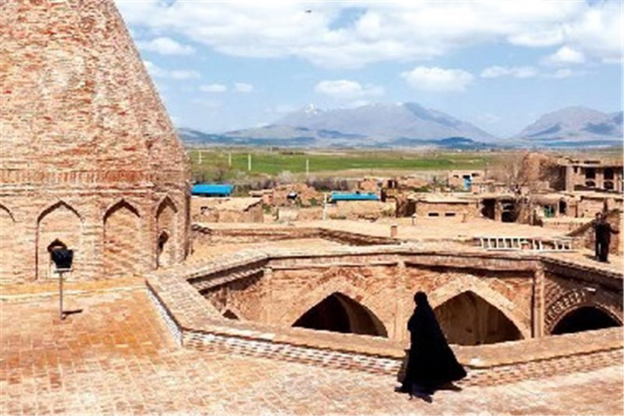 امامزاده قاسم(ع) ازنا؛ بنایی با ۸ قرن قدمت + عکس امامزاده قاسم(ع) ازنا؛ بنایی با ۸ قرن قدمت + عکس