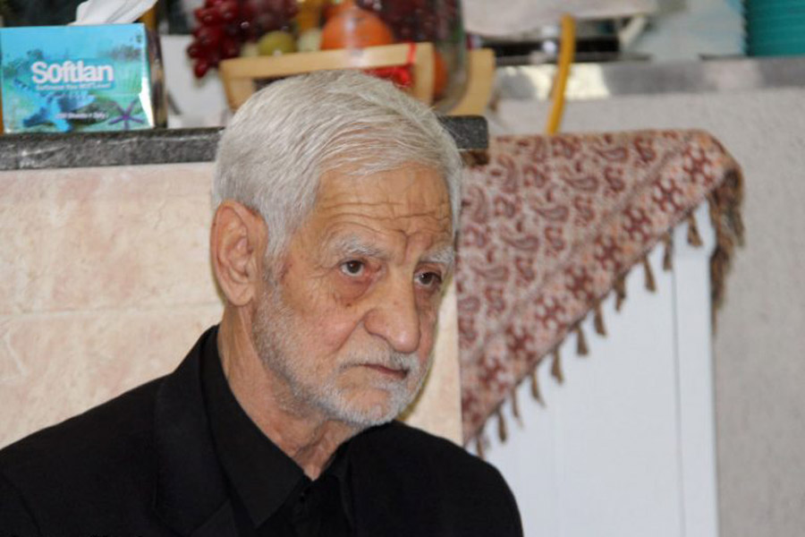 دیدار امام جمعه و مسئولان کوهدشت با خانواده شهید مدافع حرم