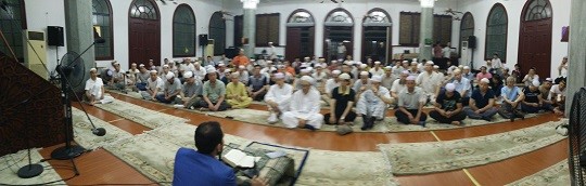 استقبال از تلاوت محمد‌بیگی در مساجد شانگهای + عکس