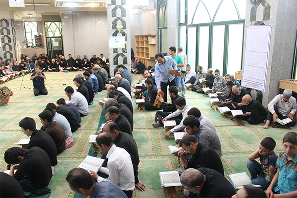 محفلی متفاوت در مسجد جامع حسینی شادآباد+صوت وعکس