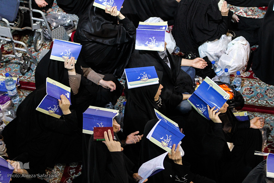 همراه با ملائک در حریم قدسی امام رئوف(ع)/ شبی که بهترین تقدیرها رقم خورد