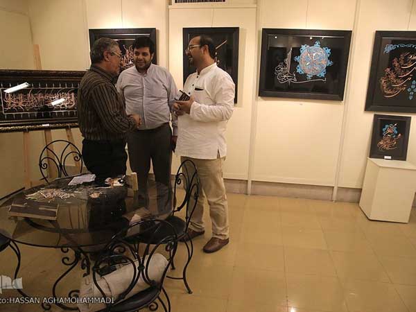 جلوه‌‌گری رحمانیت الهی در نمایشگاه «نگاره‌های فیروزه‌ای»
