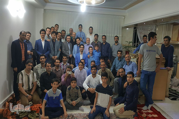 محفل خانگی با حضور قاریان ممتاز+صوت و عکس