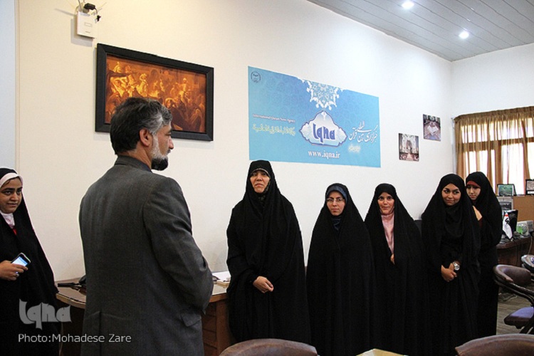 ارتقاء فرهنگ کتابخوانی در جامعه توسط خبرنگاران