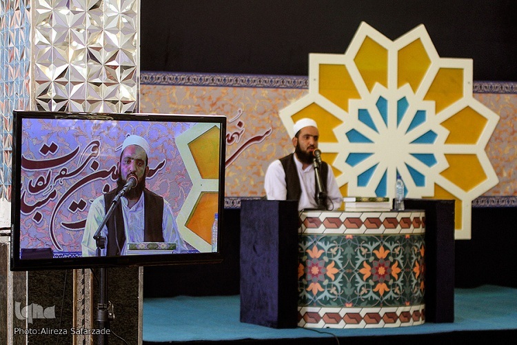 جای خالی مردم در محل برگزاری مسابقات قرآن