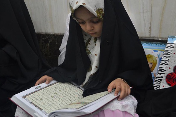 تجلیل از 150 دختر حافظ قرآن در کربلا