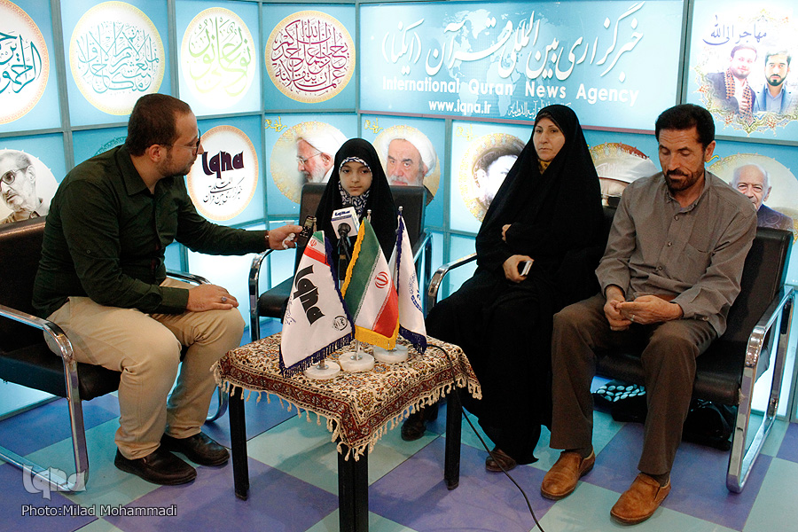 حنانه خلفی