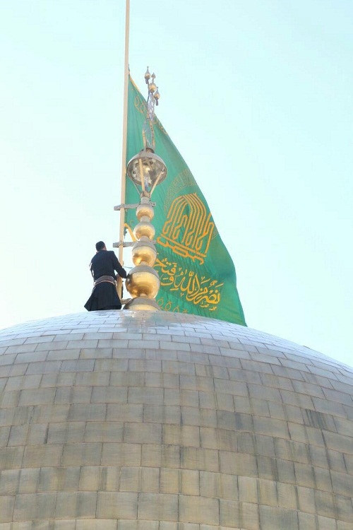 اهتزاز پرچمی که جهان زیر سایه اوست...
