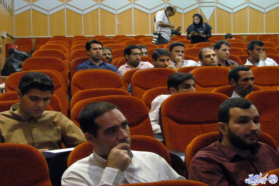 منتخبان جشنواره کتابخوانی رضوی در لرستان تجلیل شدند