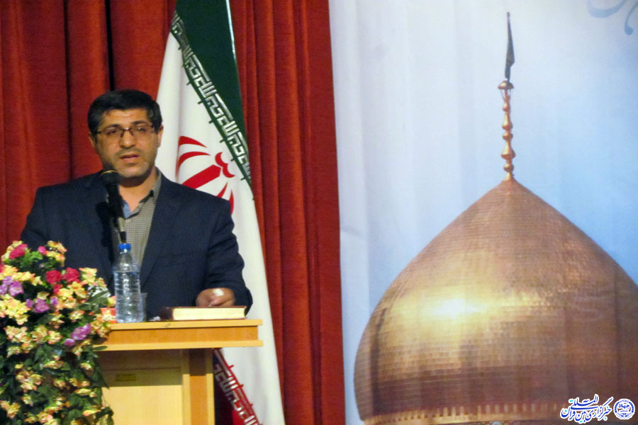 منتخبان جشنواره کتابخوانی رضوی در لرستان تجلیل شدند + عکس