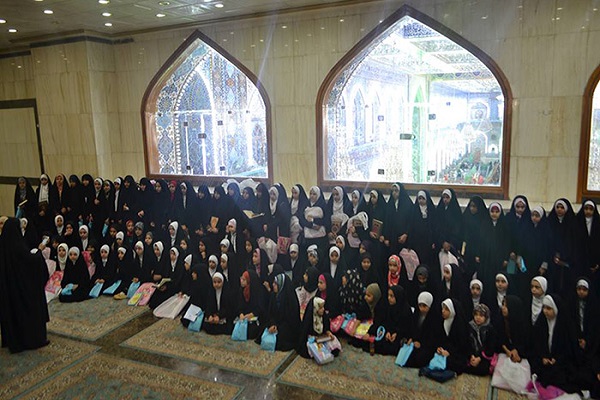 تجلیل از دختران حافظ قرآن كريم در حرم مطهر امام حسین(ع) تجلیل از دختران حافظ قرآن كريم در حرم مطهر امام حسین(ع)