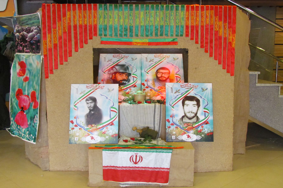 بازدید کاروان قرآنی لرستان از نمایشگاه هفته فرهنگی + عکس