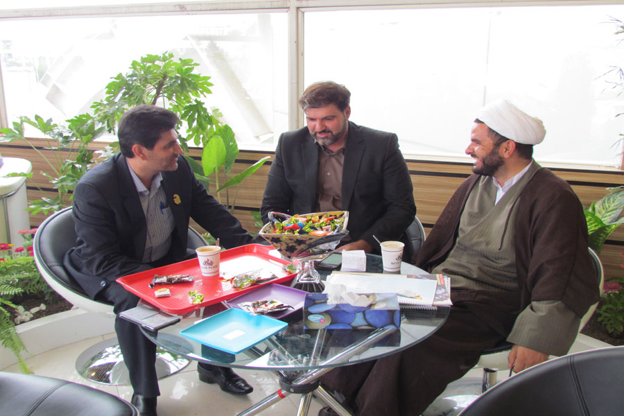 بازدید کاروان قرآنی لرستان از نمایشگاه هفته فرهنگی + عکس