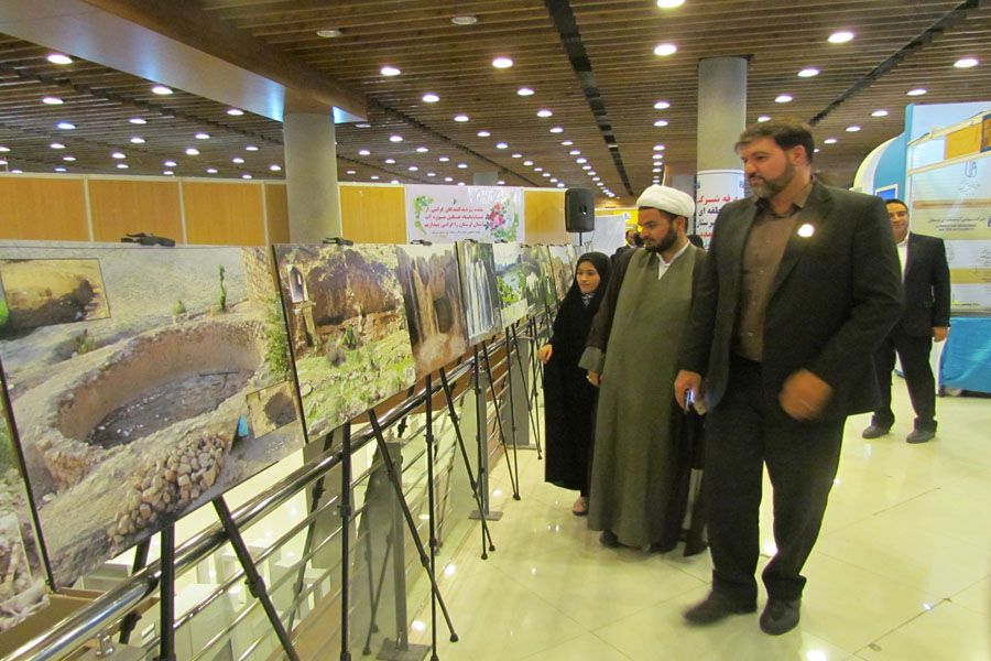 بازدید کاروان قرآنی لرستان از نمایشگاه هفته فرهنگی + عکس