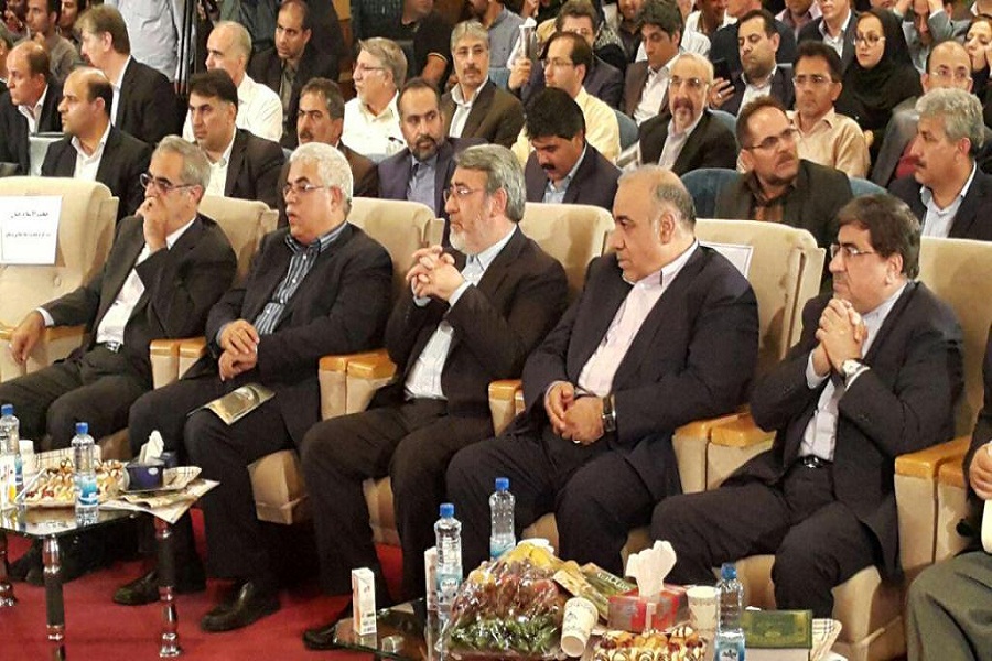 بازدید کاروان قرآنی لرستان از نمایشگاه هفته فرهنگی + عکس