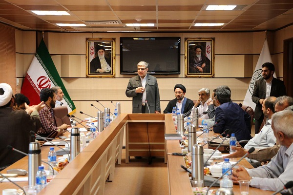 بیان دغدغههای مدیران عامل اتحادیههای استانی با دبیر هیئت رسیدگی بیان دغدغههای مدیران عامل اتحادیههای استانی با دبیر هیئت رسیدگی